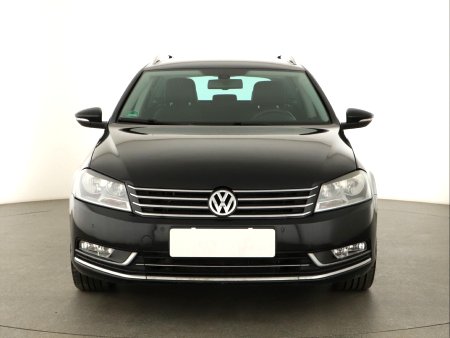 Volkswagen Passat, 2011 - pohled č. 2
