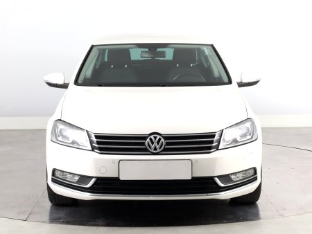 Volkswagen Passat, 2012 - pohled č. 2