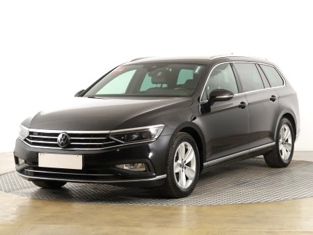 Volkswagen Passat, 2023 - pohled č. 3