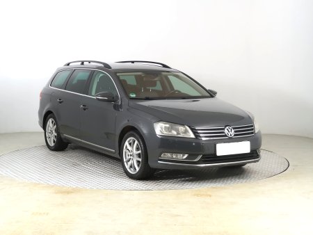 Volkswagen Passat, 2011