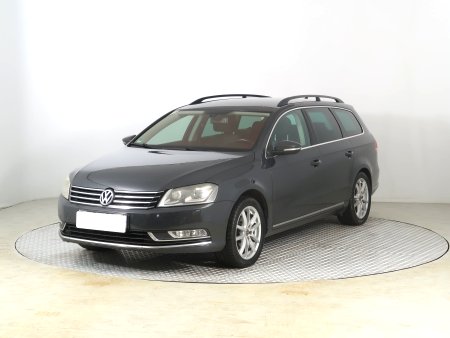 Volkswagen Passat, 2011 - pohled č. 3