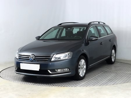 Volkswagen Passat, 2011 - pohled č. 3