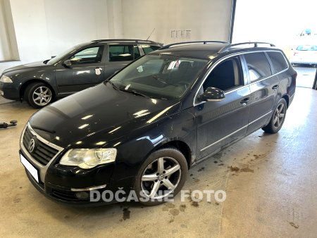 Volkswagen Passat, 2010