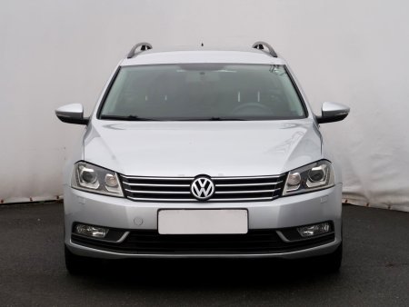 Volkswagen Passat, 2012 - pohled č. 2