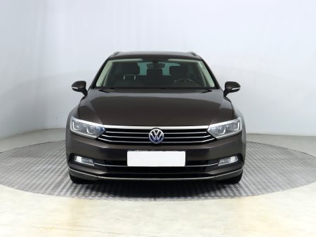 Volkswagen Passat, 2015 - pohled č. 2