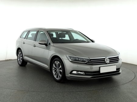 Volkswagen Passat, 2015
