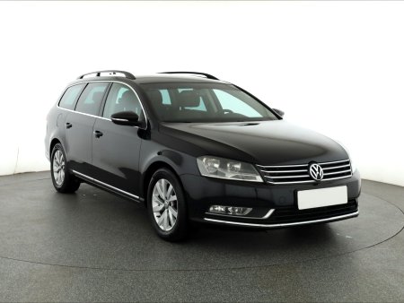 Volkswagen Passat, 2011