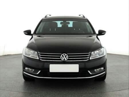 Volkswagen Passat, 2011 - pohled č. 2
