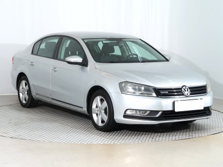 Volkswagen Passat, 2011