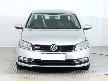Volkswagen Passat, 2011 - pohled č. 2
