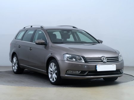Volkswagen Passat, 2011