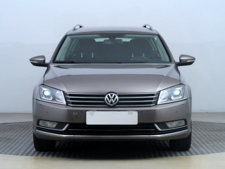Volkswagen Passat, 2011 - pohled č. 2