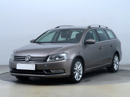 Volkswagen Passat, 2011 - pohled č. 3