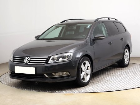 Volkswagen Passat, 2011 - pohled č. 3