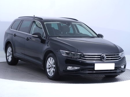 Volkswagen Passat, 2021