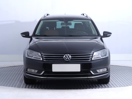 Volkswagen Passat, 2011 - pohled č. 2