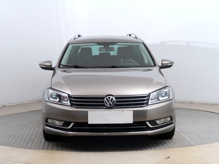 Volkswagen Passat, 2012 - pohled č. 2