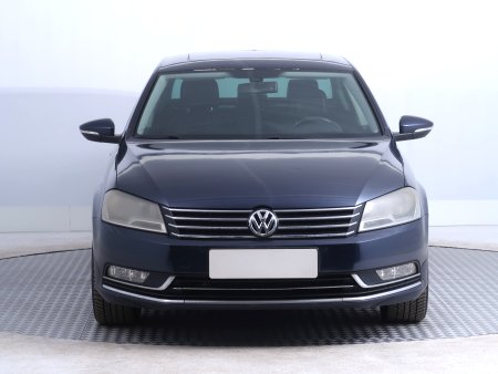 Volkswagen Passat, 2011 - pohled č. 2