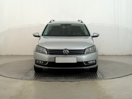 Volkswagen Passat, 2012 - pohled č. 2