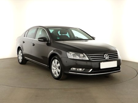 Volkswagen Passat, 2011