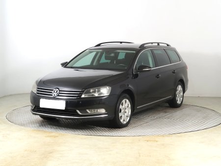 Volkswagen Passat, 2011 - pohled č. 3