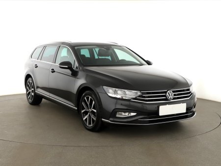 Volkswagen Passat, 2023