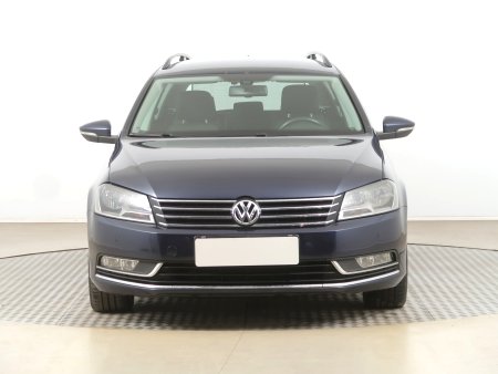 Volkswagen Passat, 2011 - pohled č. 2