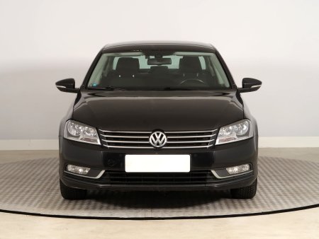 Volkswagen Passat, 2011 - pohled č. 2