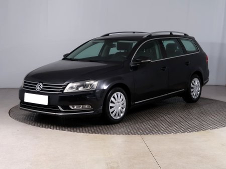 Volkswagen Passat, 2011 - pohled č. 3