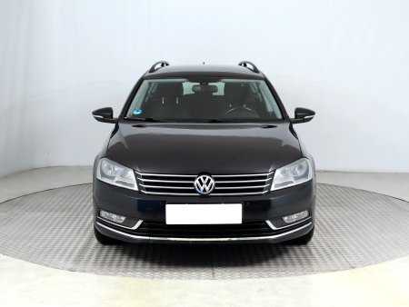 Volkswagen Passat, 2012 - pohled č. 2