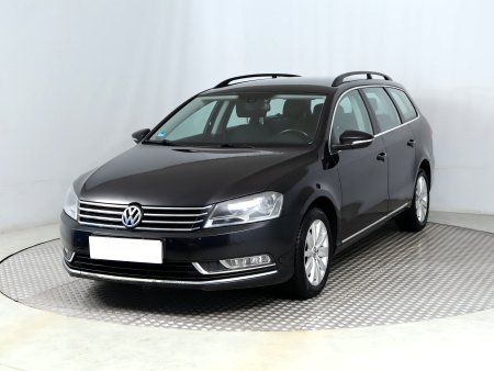 Volkswagen Passat, 2012 - pohled č. 3