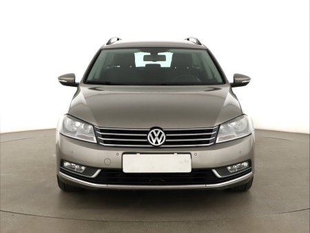 Volkswagen Passat, 2012 - pohled č. 2