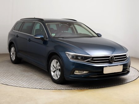 Volkswagen Passat, 2021