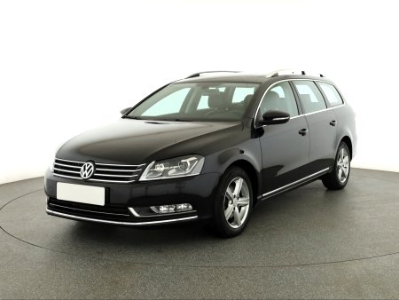 Volkswagen Passat, 2011 - pohled č. 3