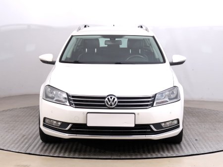 Volkswagen Passat, 2011 - pohled č. 2