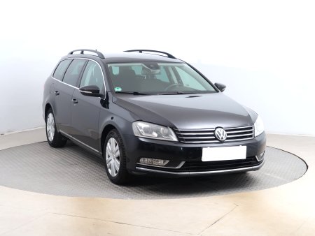 Volkswagen Passat, 2011