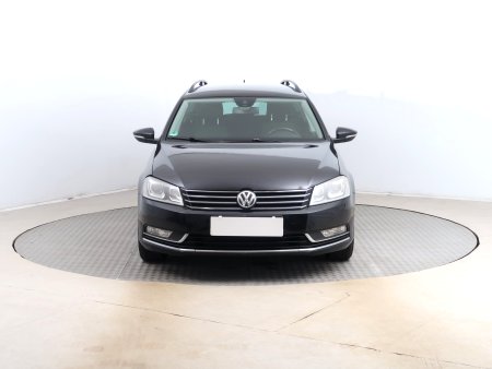 Volkswagen Passat, 2011 - pohled č. 2