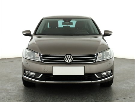 Volkswagen Passat, 2011 - pohled č. 2