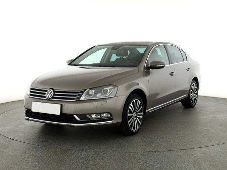 Volkswagen Passat, 2011 - pohled č. 3