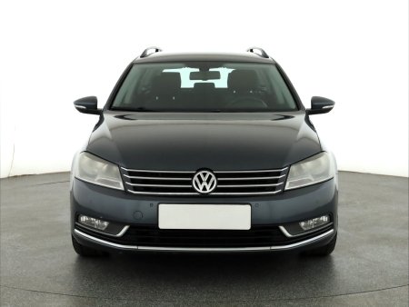 Volkswagen Passat, 2011 - pohled č. 2