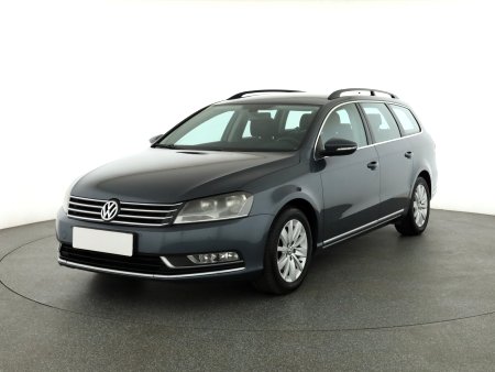 Volkswagen Passat, 2011 - pohled č. 3