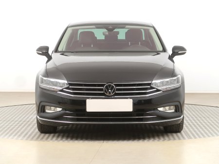 Volkswagen Passat, 2020 - pohled č. 2
