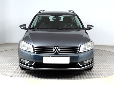 Volkswagen Passat, 2012 - pohled č. 2