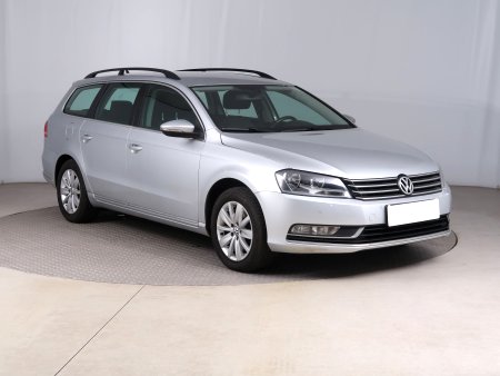 Volkswagen Passat, 2011