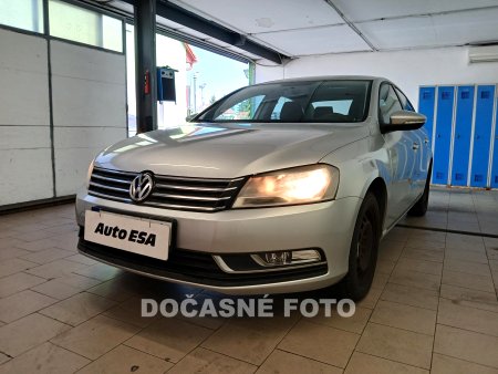 Volkswagen Passat, 2011