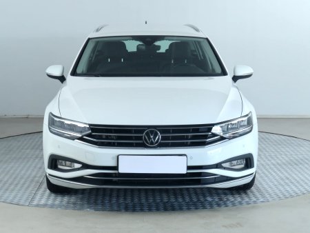 Volkswagen Passat, 2020 - pohled č. 2