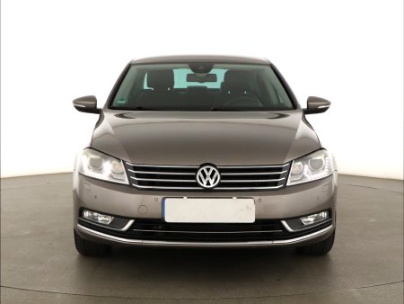 Volkswagen Passat, 2011 - pohled č. 2