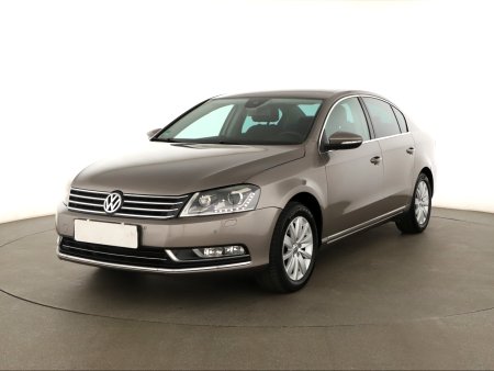 Volkswagen Passat, 2011 - pohled č. 3