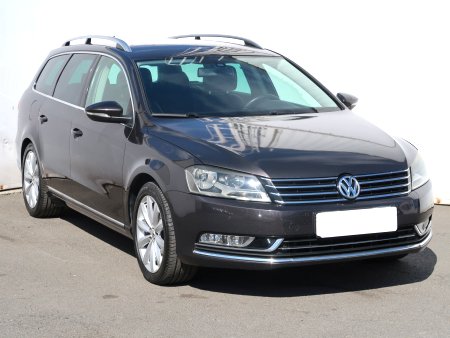 Volkswagen Passat, 2011