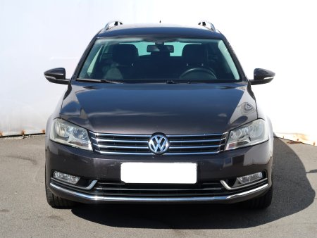 Volkswagen Passat, 2011 - pohled č. 2